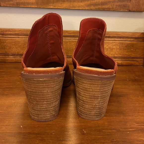 Rust Mules - Picture 6 of 9